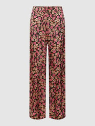 Hose mit floralem Allover-Print Modell 'Victory' von Second Female Rosa - 26