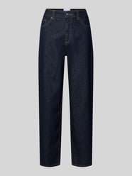 Blue denim in moderne barell cut en hoge taille - curated by Maja Weyhe van Style Icon Collection - 24