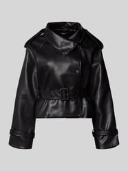 Jacke in Leder-Optik mit Gürtel von Gina Tricot - 46