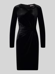 Knielanges Kleid aus Samt mit Knotendetail von Christian Berg Woman Selection - 34