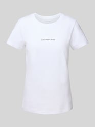 T-Shirt mit Label-Print und geripptem Rundhalsausschnitt von Calvin Klein Jeans - 2