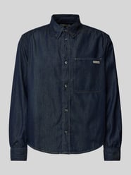 Koszula jeansowa o kroju regular fit z detalem z logo od Calvin Klein Jeans - 26
