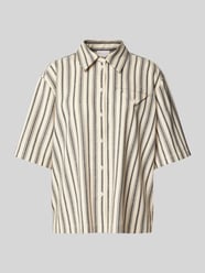 Bluzka koszulowa o kroju relaxed fit z kieszenią na piersi od Jake*s Collection - 7
