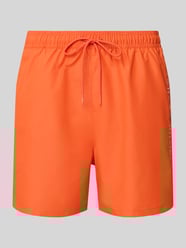 Spodenki kąpielowe o kroju regular fit z wyhaftowanym logo od Tommy Hilfiger - 9