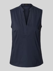 Bluzka o kroju regular fit z dekoltem w serek od More & More - 12