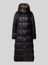 Płaszcz pikowany o kroju regular fit z kapturem od Fuchs Schmitt - 43