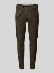 Spodnie cargo z kieszeniami z tyłu model ‘COMBAT PANT’ od Alpha Industries - 45