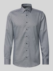 Koszula biznesowa o kroju slim fit z kołnierzykiem typu kent od ETERNA SLIM FIT - 45