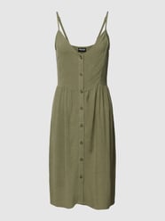 Knielanges Kleid aus Viskose-Mix mit V-Ausschnitt Modell 'VINSTY' von Pieces Grün - 30