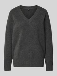 Sweter z dzianiny o kroju regular fit z dodatkiem wełny model ‘MARI’ od ONLY - 27