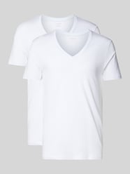 T-shirt z dekoltem w serek model 'Daily Comfort' od FALKE - 36