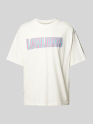 Oversized T-Shirt mit Label-Print Modell 'WAVES' von Low Lights Studios Beige - 47