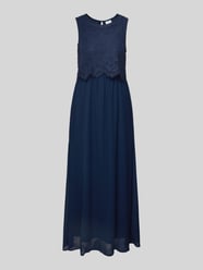 Maxikleid mit Spitze und Cut Out im Rücken von Vila - 6