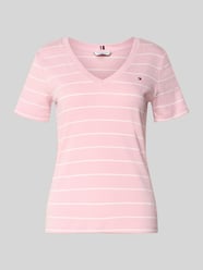 T-shirt Slim Fit z czystej bawełny od Tommy Hilfiger Fuksjowy - 14