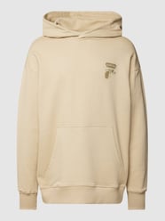 Oversized Hoodie mit Label-Stitching Modell 'BAAR' von FILA  Beige - 34