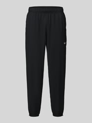 Regular Fit Trainingshose mit Logo-Print Modell 'FORM' von Nike Training - 28