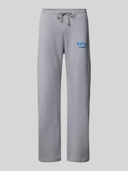 Regular Fit Sweatpants mit Label-Print von Review X MATW Grau - 1