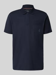 Koszulka polo o kroju regular fit z kieszenią na piersi od LERROS - 13
