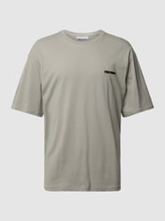 T-Shirt mit Label-Detail Modell 'BASIC' von REVIEW Grau - 11