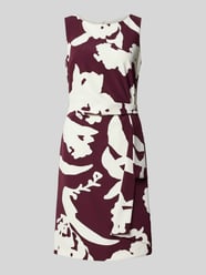 Tailliertes Cocktailkleid mit Allover-Muster von Vera Mont - 16