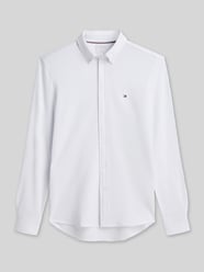 Slim Fit Freizeithemd mit Logo-Stickerei von Tommy Hilfiger - 18