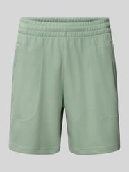 Regular Fit Sweatshorts mit Strukturmuster von adidas Originals - 4