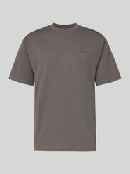 T-shirt o kroju regular fit z czystej bawełny model „Baine” od WOODBIRD - 9