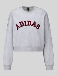 Sweatshirt mit kontrastierendem Logo-Schriftzug von adidas Sportswear - 32