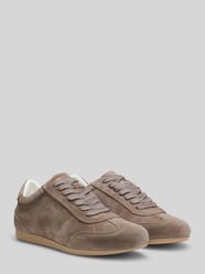 Sneaker aus echtem Veloursleder mit Logo-Prägung von BOSS Beige - 1