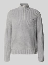 Strickpullover mit Stehkragen und Reißverschluss von REVIEW - 20