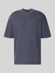 t-shirt o kroju oversized z wyhaftowanym logo od PEGADOR - 34