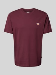 T-Shirt mit Label-Print Modell 'MAPLETON' von Dickies Bordeaux - 10