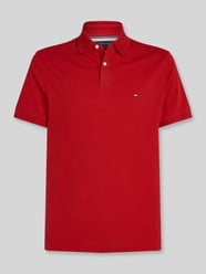Regular Fit Poloshirt aus Baumwoll-Mix von Tommy Hilfiger - 1