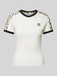 T-Shirt mit Label-Stitching von adidas Originals Beige - 18