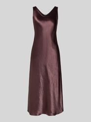 Soepele satijnen jurk met brede bandjes, model 'TALETE' van MM - 42