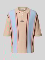 Koszulka polo o kroju relaxed fit z wyhaftowanym logo od PROHIBITED - 22