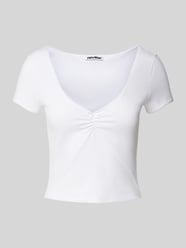 Cropped T-Shirt mit V-Ausschnitt von Review - 12