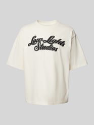 T-Shirt mit Label-Stitching von Low Lights Studios Beige - 22