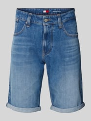 Regular Fit Jeansshorts aus Baumwoll-Mix Modell 'RONNIE' von Tommy Jeans - 1