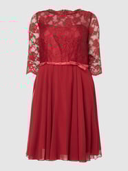 PLUS SIZE Cocktailkleid aus Spitze und Chiffon von My Mascara Curves Bordeaux - 44