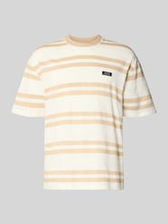 t-shirt z detalem z logo od GUESS - 20