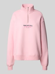 Bluza ze stójką i zamkiem błyskawicznym model ‘Georgia’ od OH APRIL Fuksjowy - 44