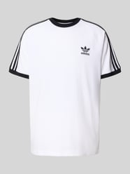 T-shirt z wyhaftowanym logo i okrągłym dekoltem od adidas Originals - 32