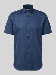 Slim Fit Business-Hemd aus Baumwolle mit Kentkragen von Jake*s - 35