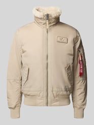 Bomberjacke mit Reißverschluss und Label-Patch von Alpha Industries - 11