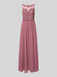 Abendkleid mit Ziersteinen und floralen Stickereien von Laona Pink - 2