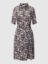 Knielanges Kleid mit Bindegürtel Modell 'Olli' von Kaffe Grau / Schwarz - 19