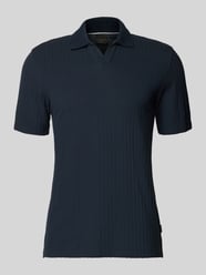 Slim Fit Poloshirt mit Strukturmuster und V-Ausschnitt von bugatti - 2