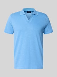 Slim Fit Poloshirt mit V-Ausschnitt von MCNEAL - 48