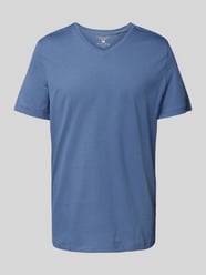 T-Shirt mit V-Ausschnitt von Christian Berg Men Blau - 31